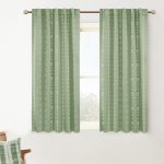 Curtains with wavy geometric stripes and leaf patterns