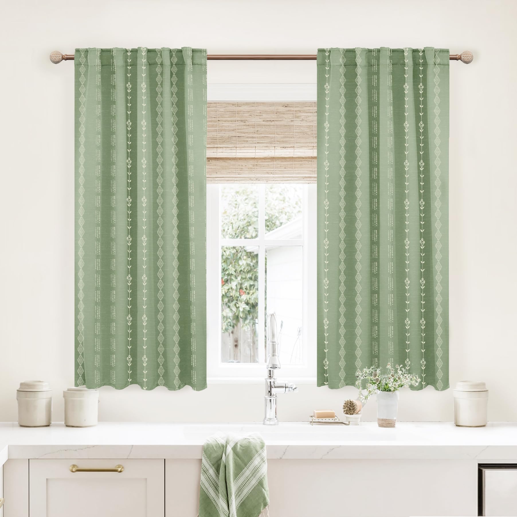 Curtains with wavy geometric stripes and leaf patterns - Image 3
