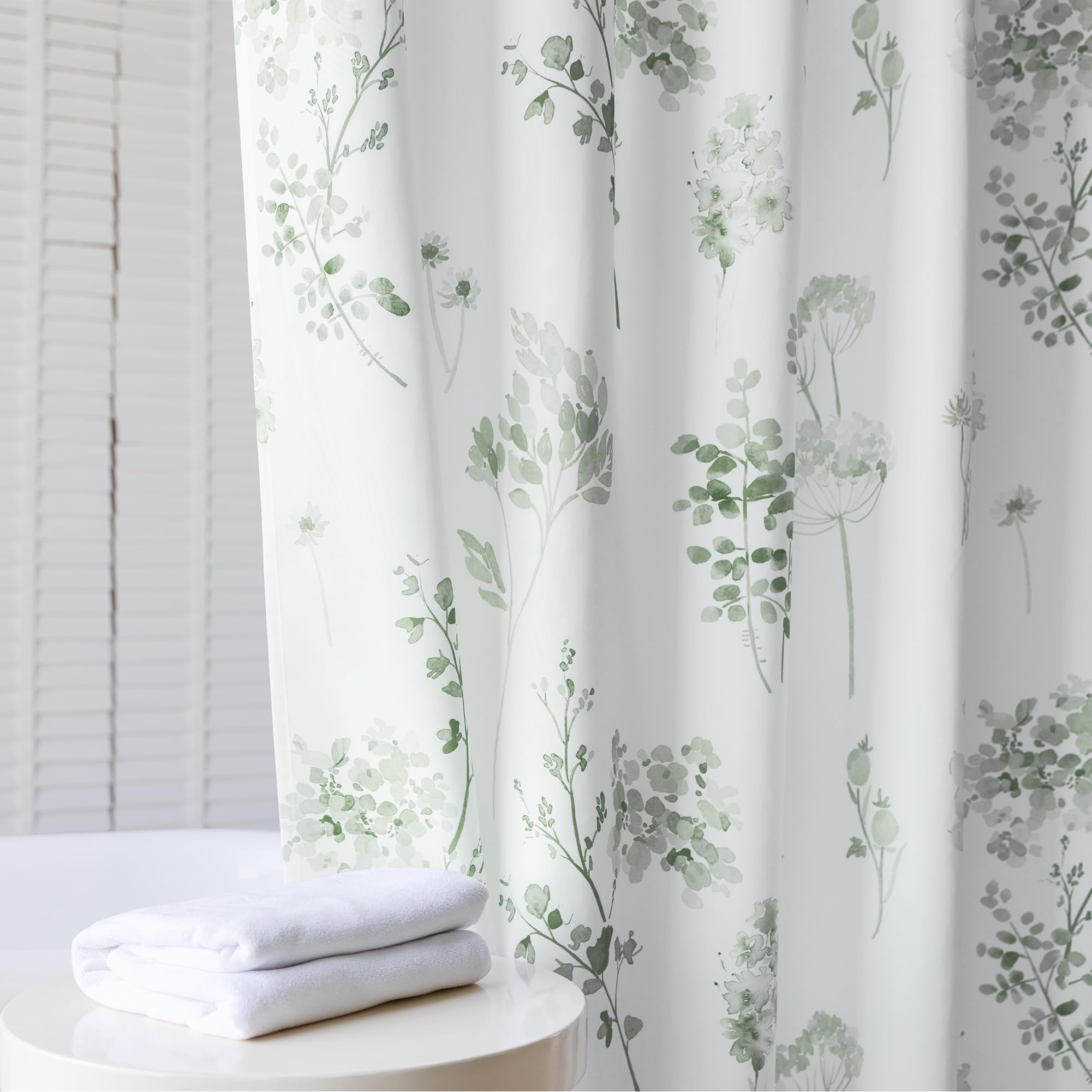 White curtains with blue floral pattern - Image 3